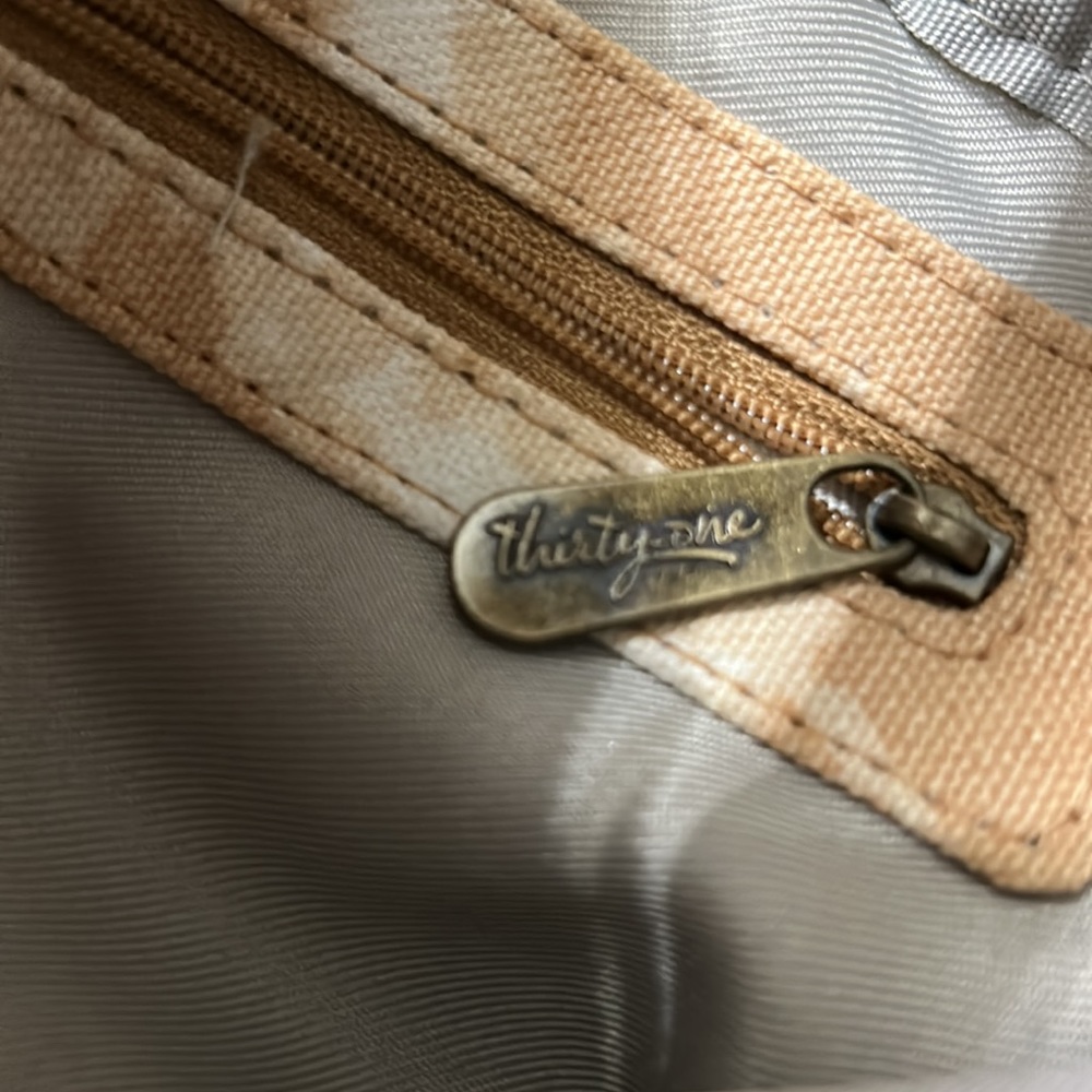 All Zipped Up Crossbody Pursed - Picture 6 of 10